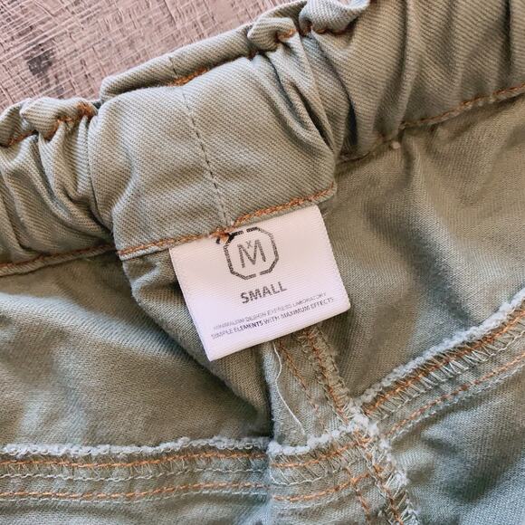 Women's 7/8 Casual Pants in Avocado (S) - Picture 4 of 7